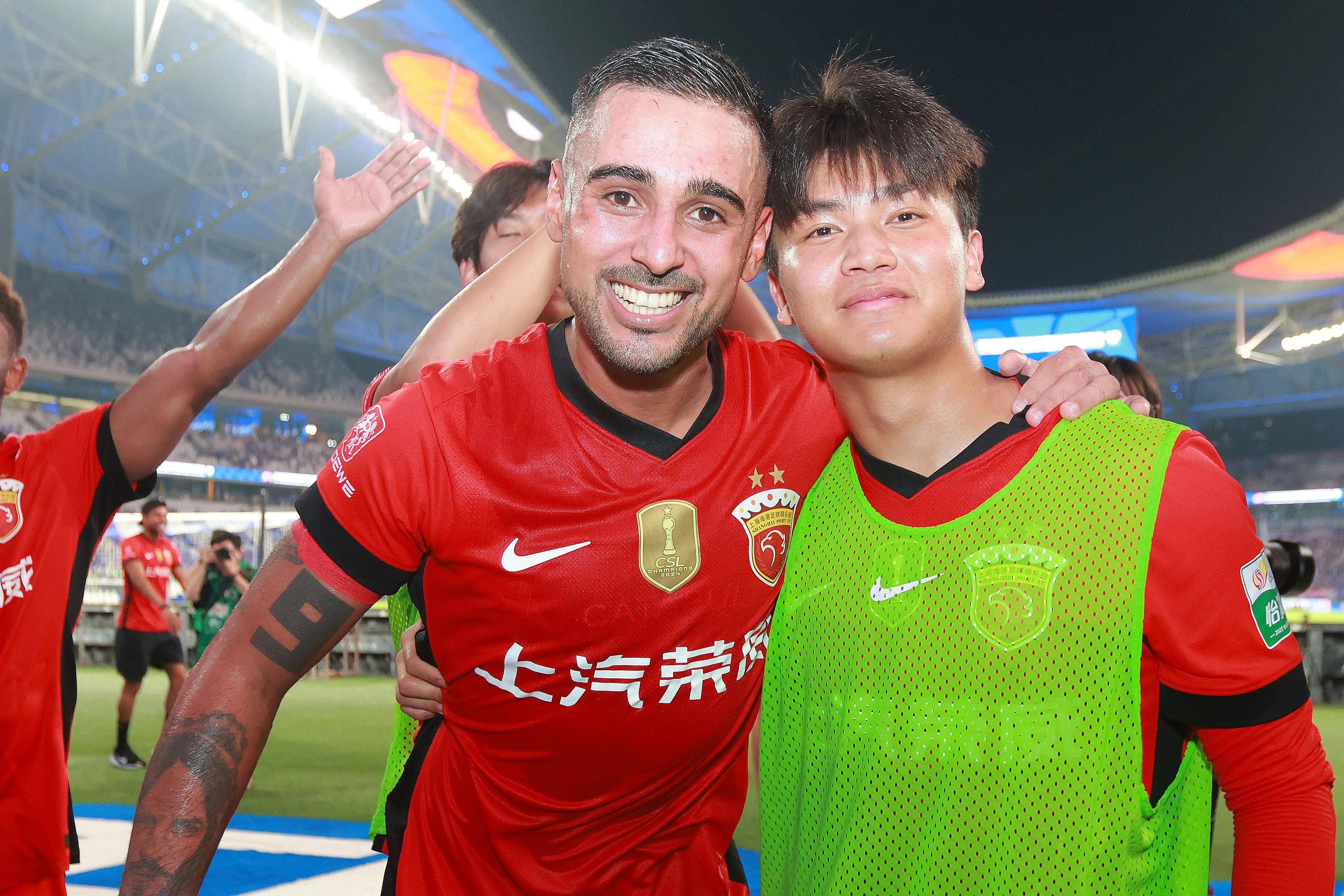 上海海港发布备战花絮，冲刺阶段遗憾出局，法国杯任务艰巨，阵容厚度经受考验的简单介绍