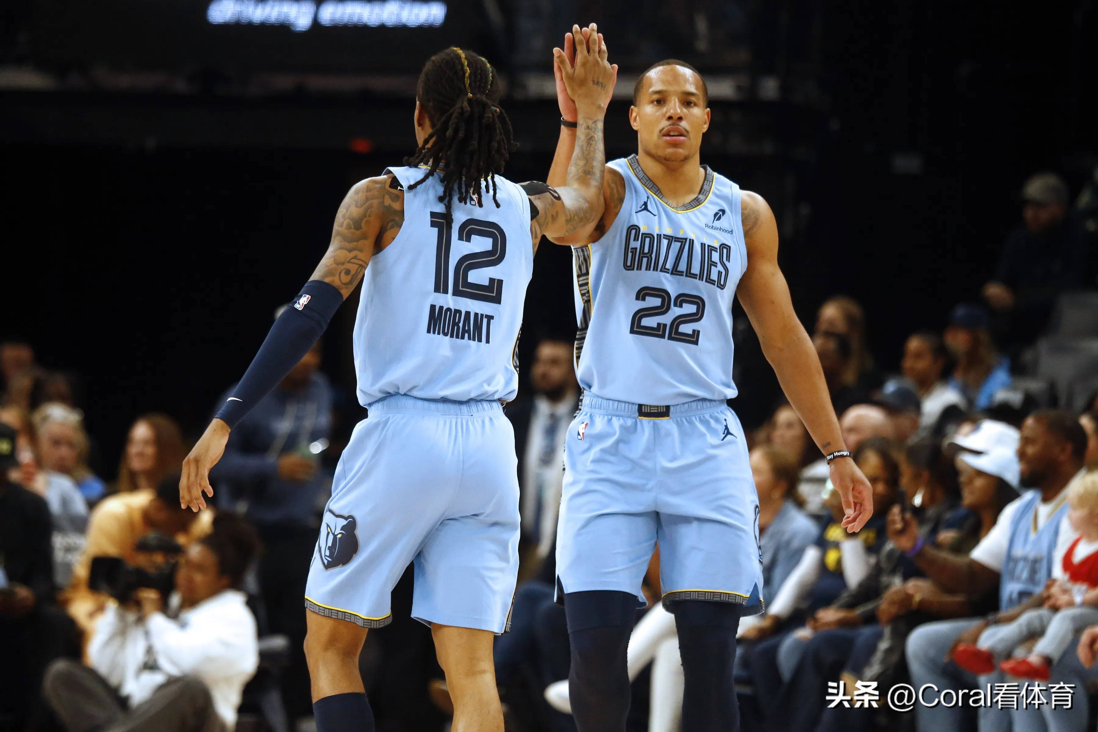 九游体育入口-赛地聚焦:NBA季后赛集结日热度飙升,芝加哥公牛绝杀压哨,质疑声仍在,身体对抗强度拉满的简单介绍