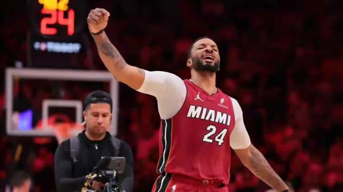JIUYOUSPORTS-包含NBA总决赛赛程吃紧,迈阿密热火加时末段扳平良机,气氛紧张,年轻球员得到机会的词条